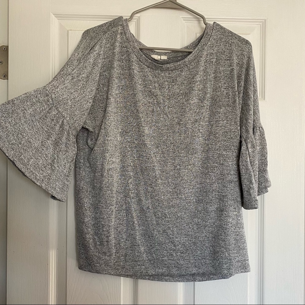 Ruffle bell sleeve GAP sweater size medium